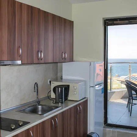 Two-bedroom In Sinemorets